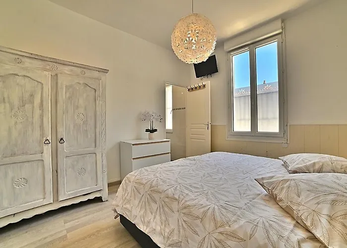 Apartment Ronce-les-bains 6 Personnes A Pied