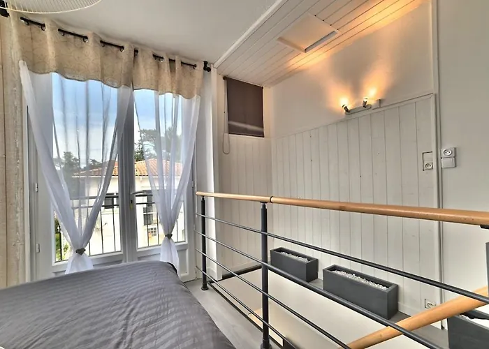 Ronce-les-bains 6 Personnes A Pied Apartment